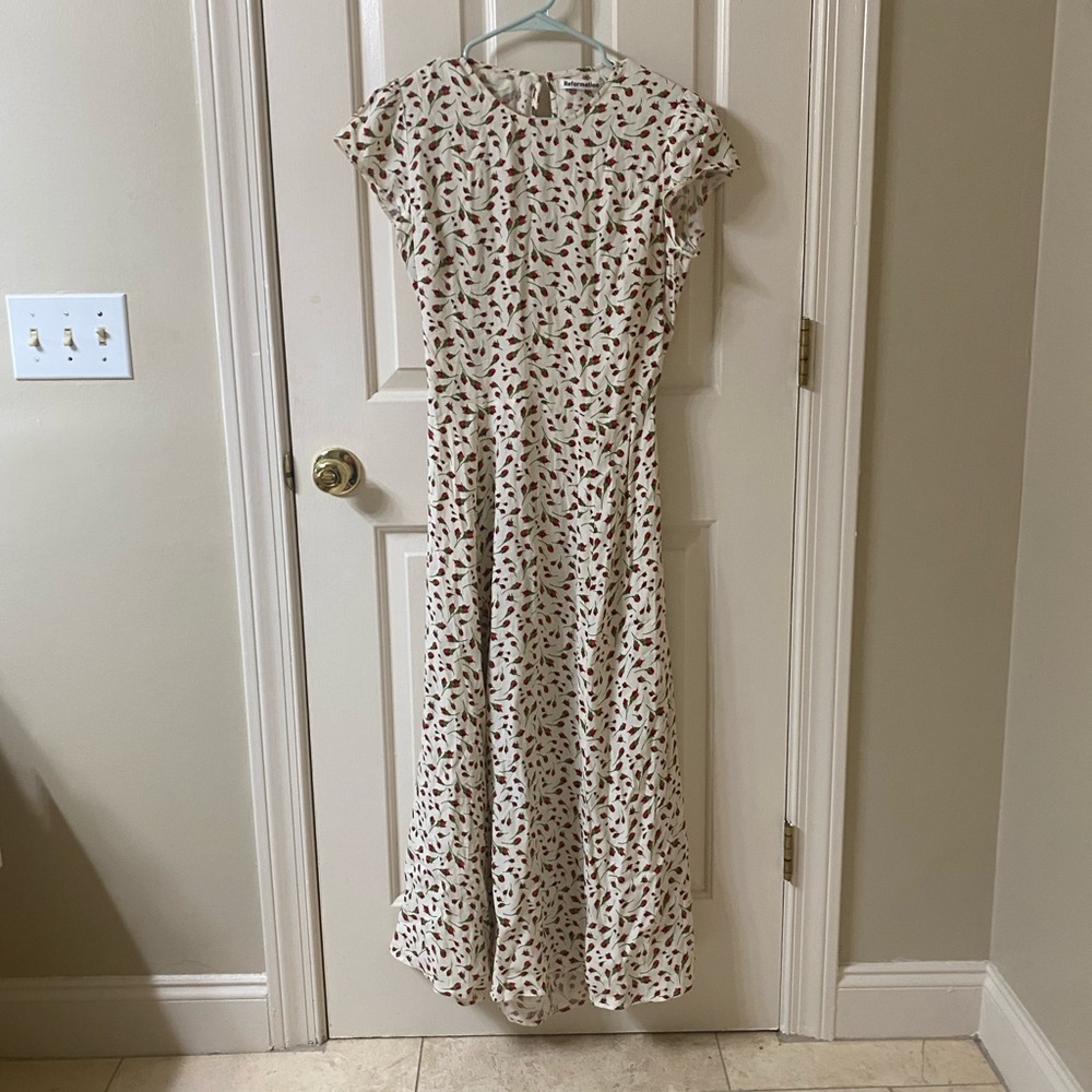 Midi Length Gavin Reformation Dress NWT Reformation Gavin In Navy Blue Cutout Back Side Slit Crepe Midi Length Gavin Reformation Dress NWT Reformation Gavin In Navy Blue Cutout Back Side Slit Crepe